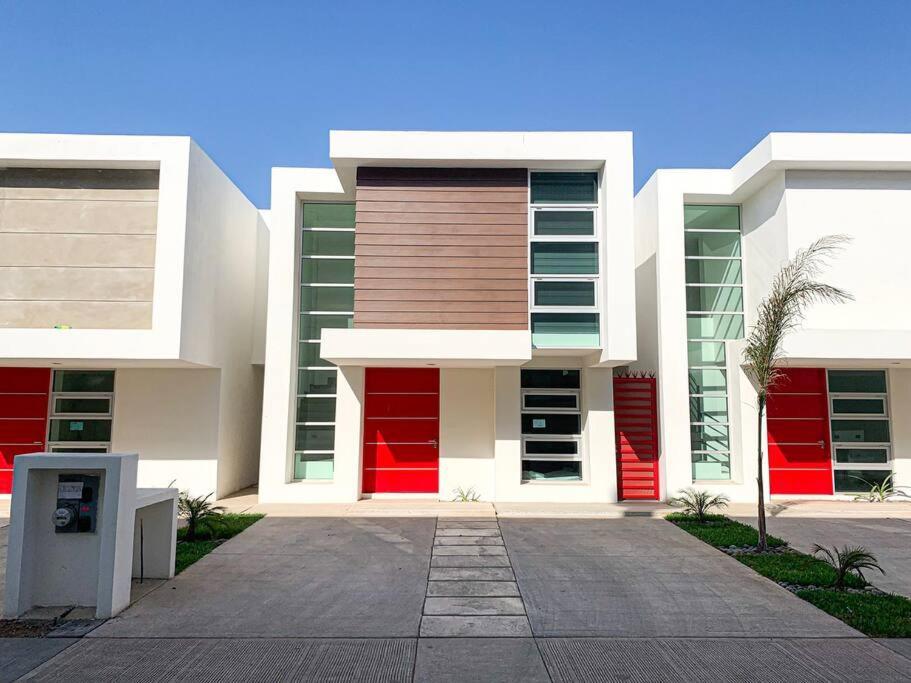 Вілла Casa Moderna Y Elegante En El Corazon De Ensenada! Екстер'єр фото